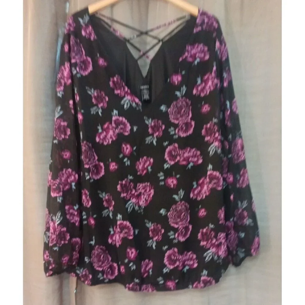 Women's Torrid Floral Print Tunic Blouse See Through Criss Cross Back Size 5XL - Picture 4 of 6